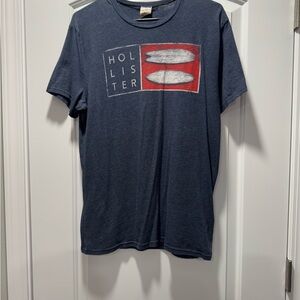 Hollister Men's Blue and Red Graphic Tee
